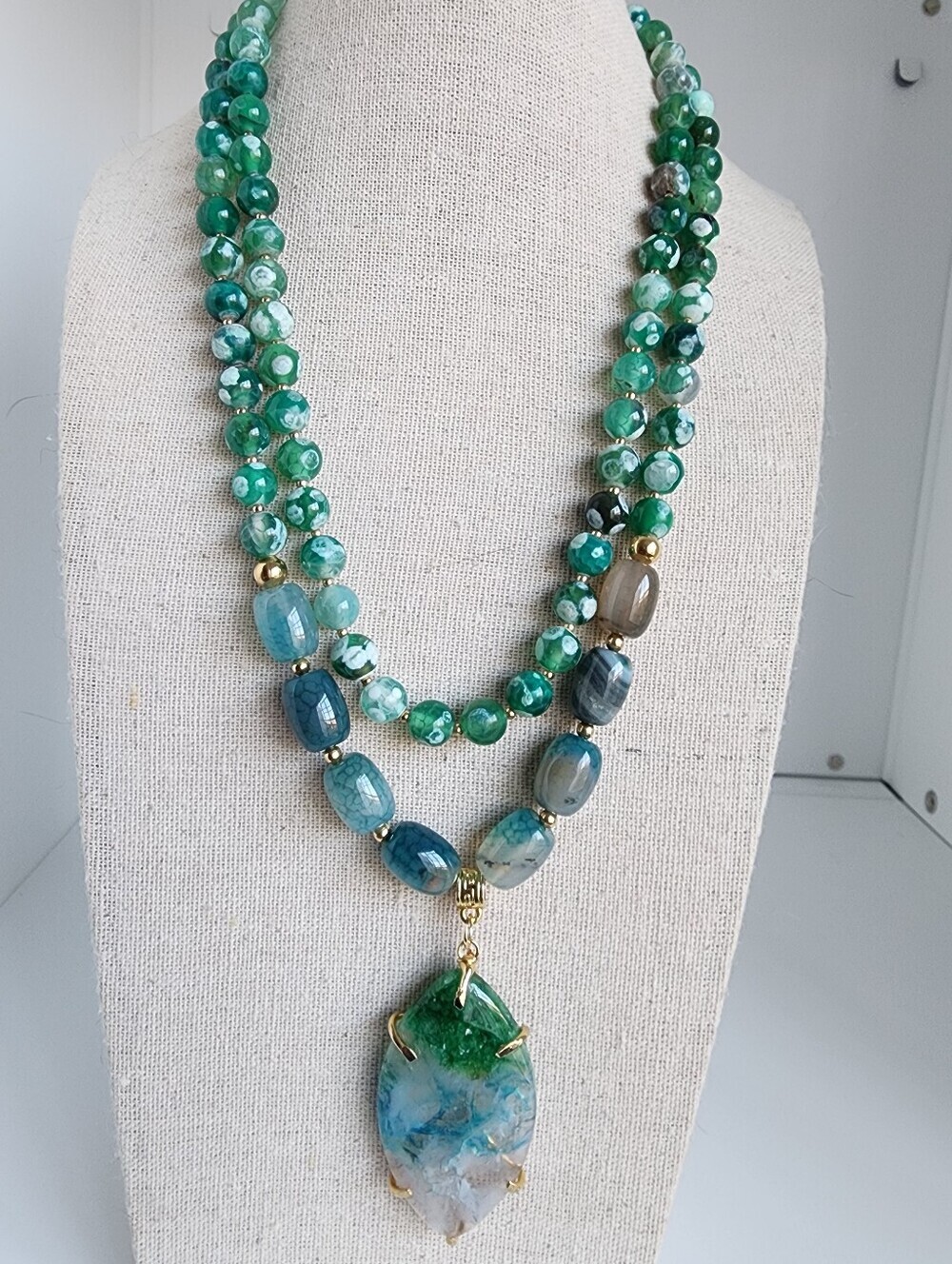 Green Agate Statement Necklace Gold Tone Pendant 18" + 2" Pendant